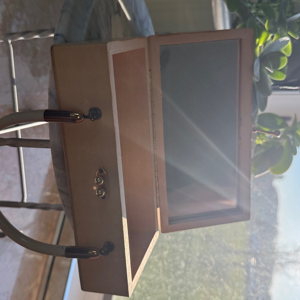 Enid Collins of Texas- MONEY TREE
Wooden Box Bag, VINTAGE 1960’s - Picture 10 of 11